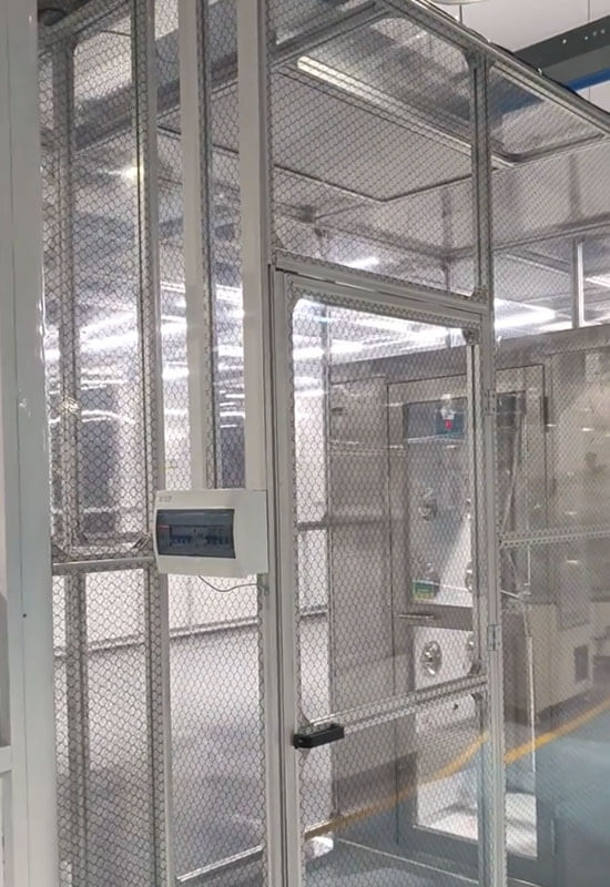武汉TCL华星千级洁净棚完工交付